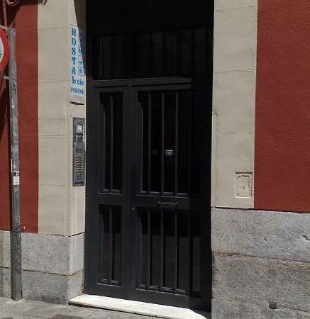 Hostal Rio Parana Madrid Eksteriør billede