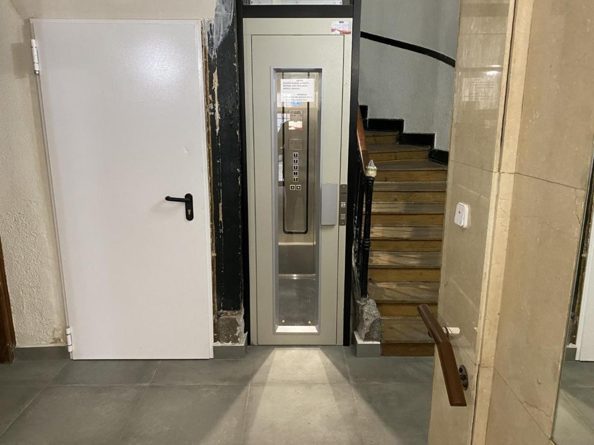 Hostal Rio Parana Madrid Eksteriør billede
