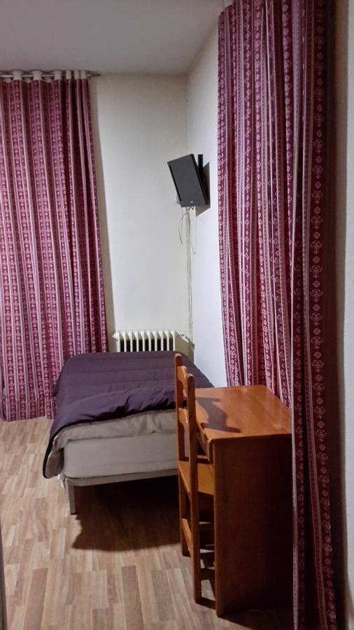 Hostal Rio Parana Madrid Eksteriør billede