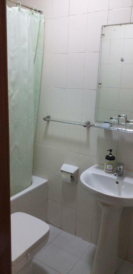 Hostal Rio Parana Madrid Eksteriør billede