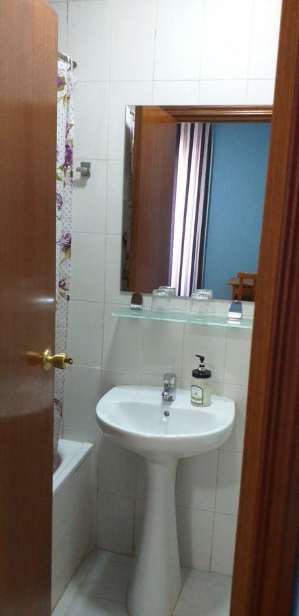 Hostal Rio Parana Madrid Eksteriør billede